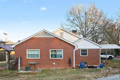 803 White Jenkins Road Bessemer City NC 28016
