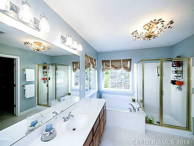 2832 Shady Reach Lane Charlotte NC 28214