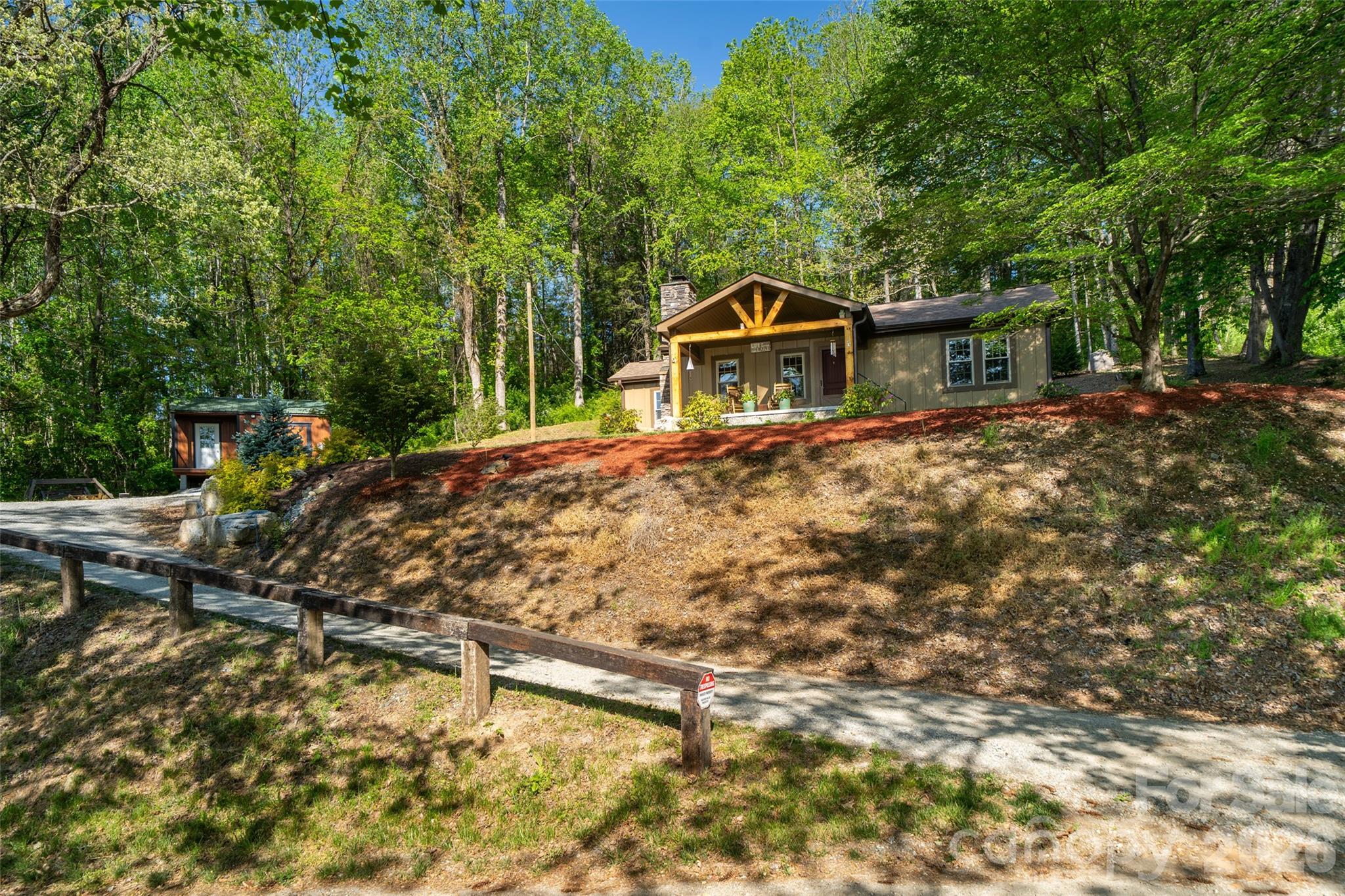 328 Old Greenville Road Zirconia NC 28790
