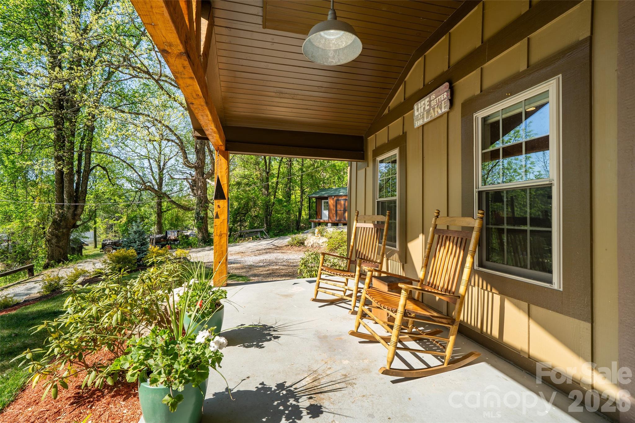 328 Old Greenville Road Zirconia NC 28790