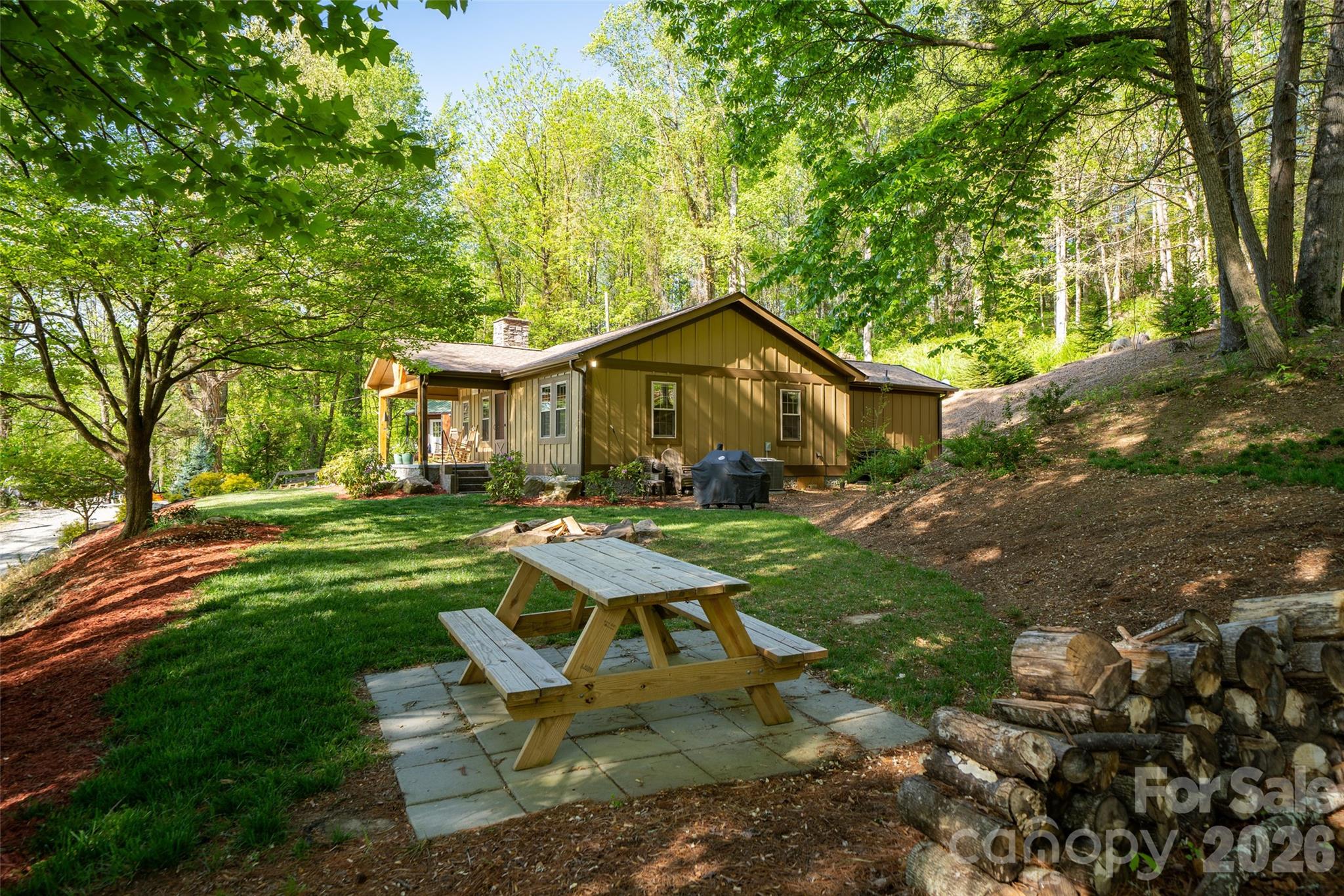 328 Old Greenville Road Zirconia NC 28790