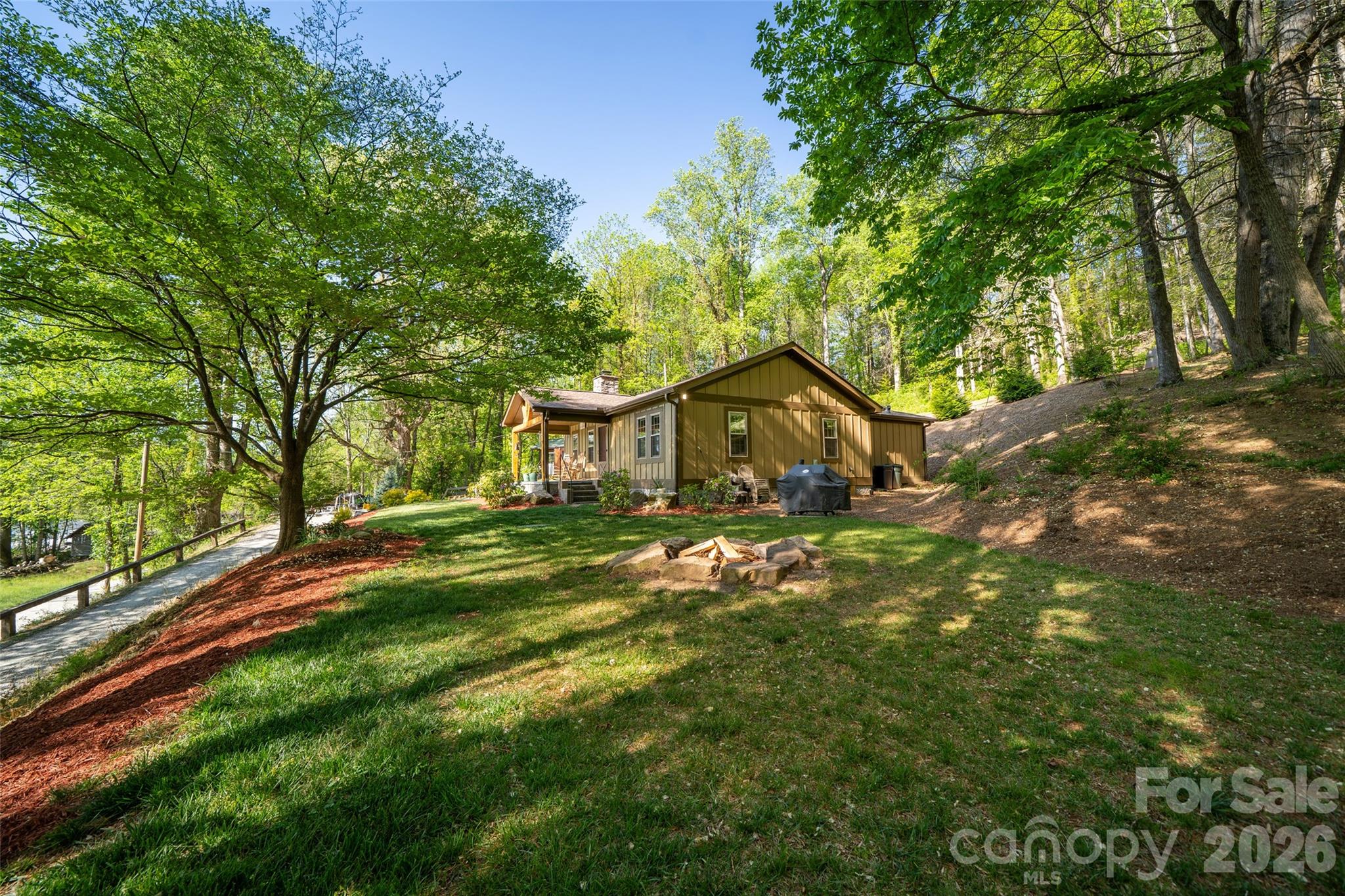 328 Old Greenville Road Zirconia NC 28790