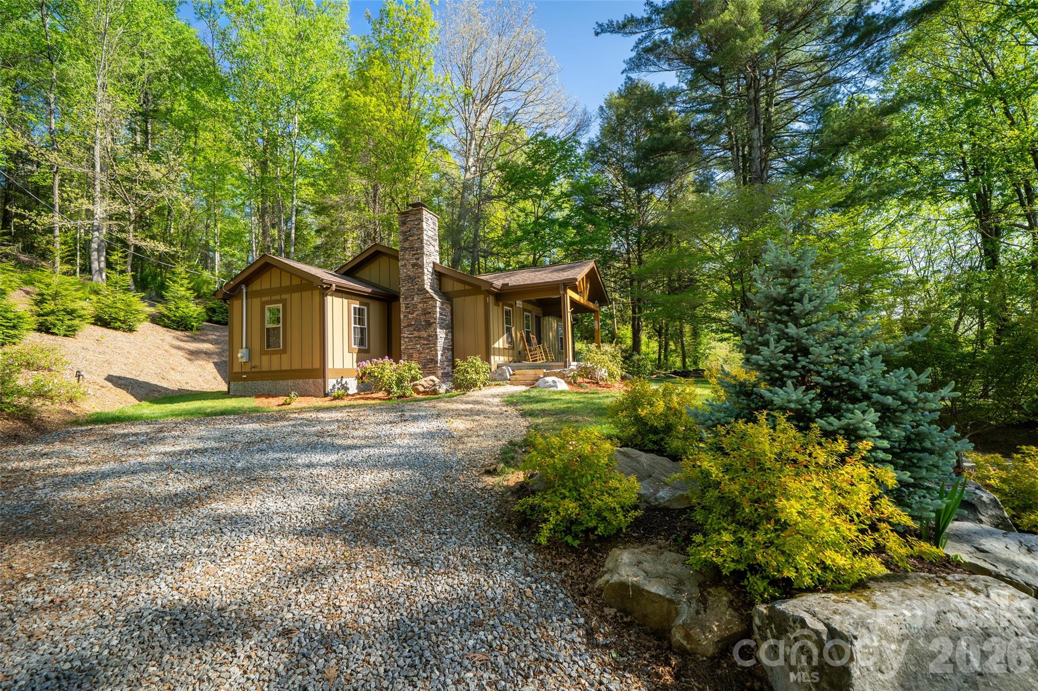 328 Old Greenville Road Zirconia NC 28790