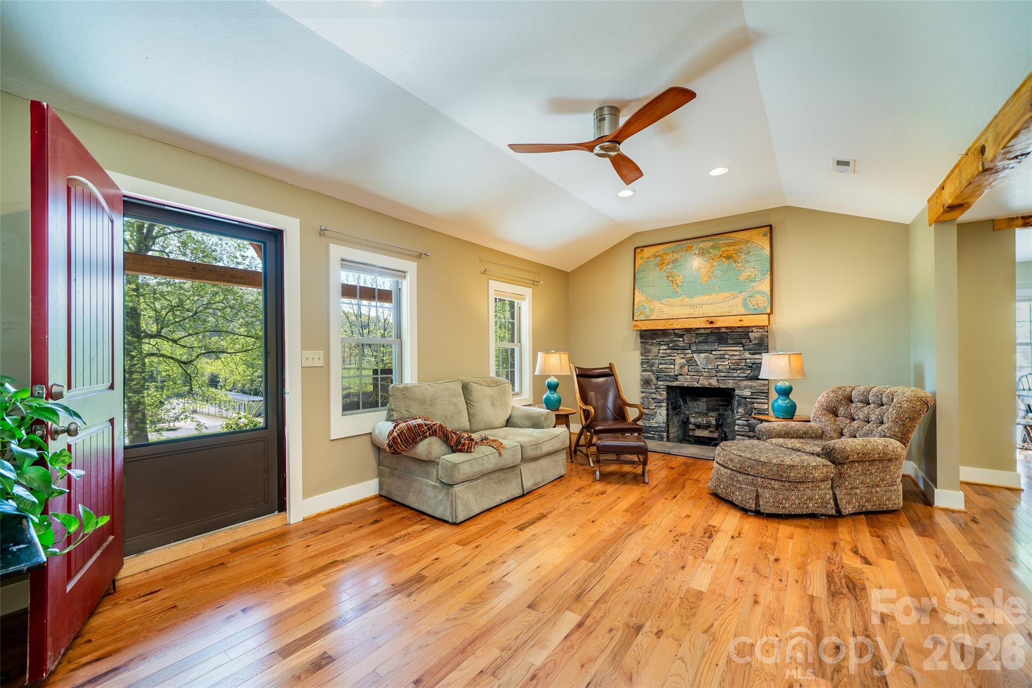 328 Old Greenville Road Zirconia NC 28790