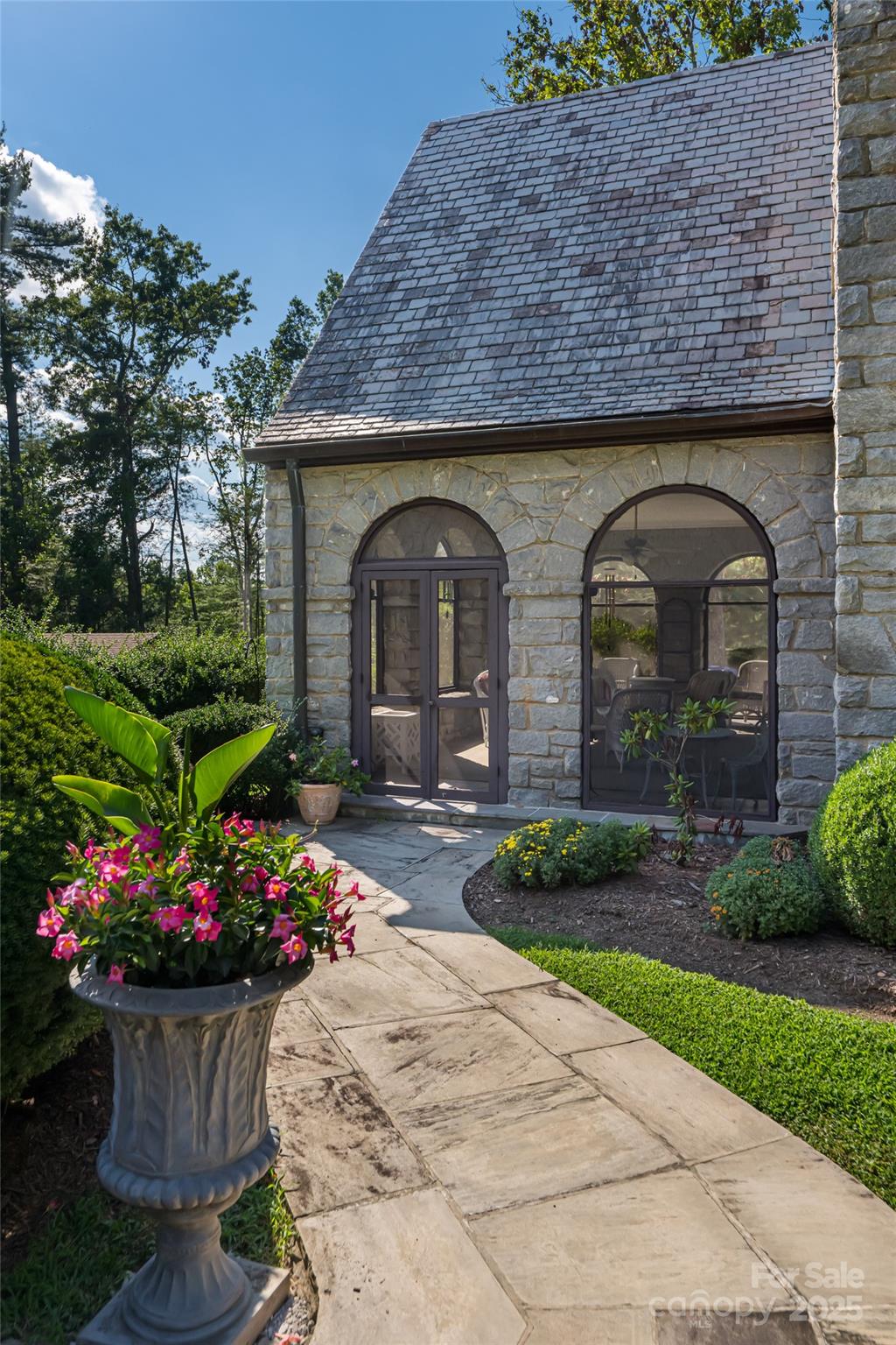 436 Vanderbilt Road Asheville NC 28803