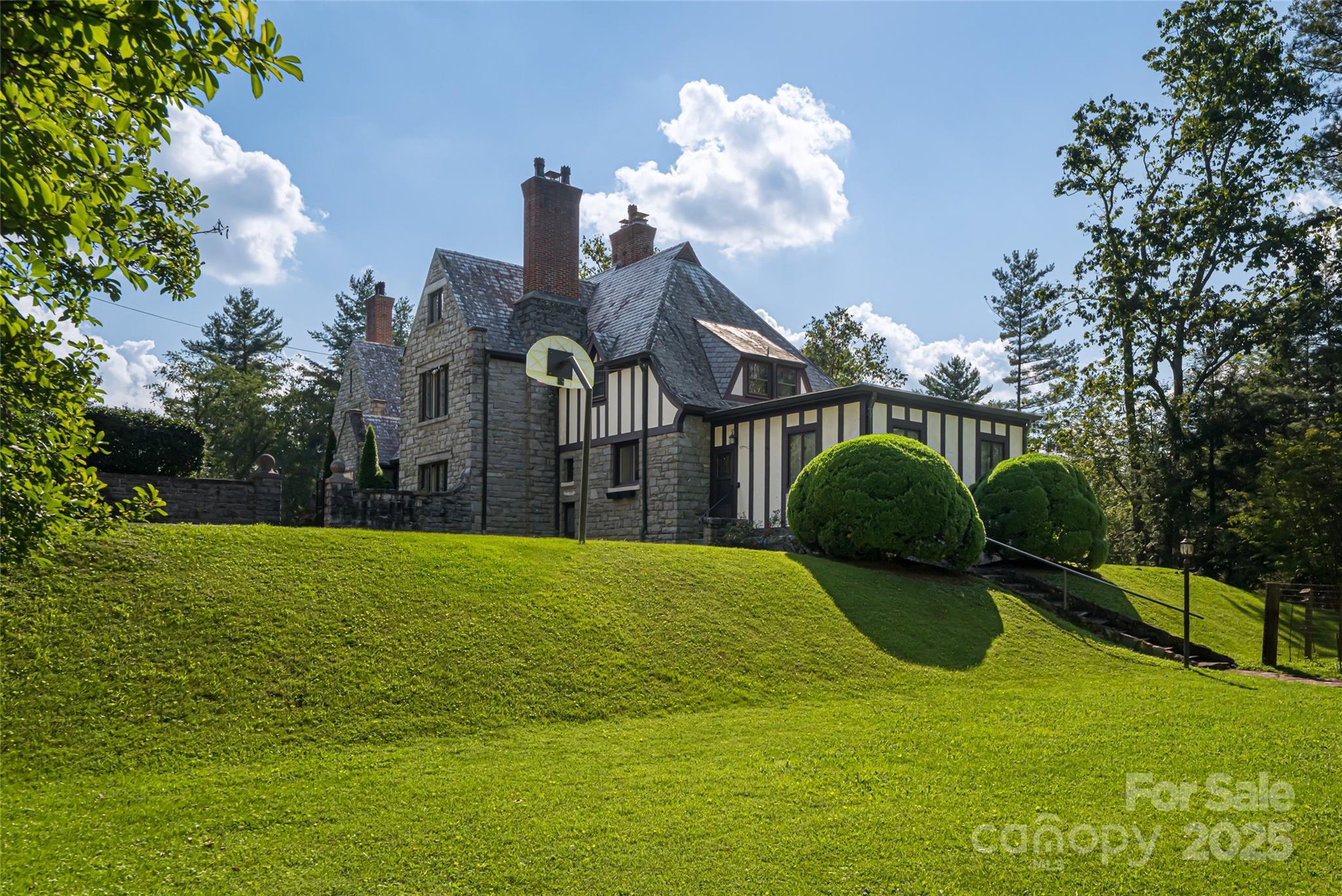 436 Vanderbilt Road Asheville NC 28803