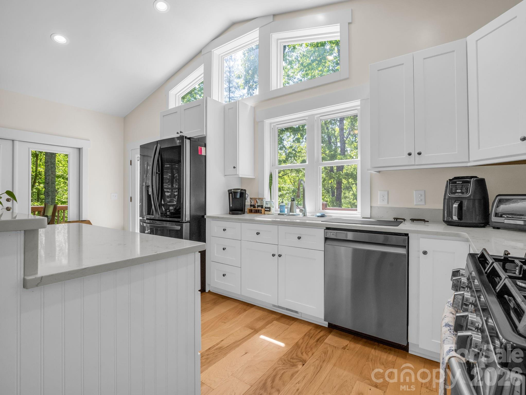 565 Pinewood Knoll Drive Hendersonville NC 28739