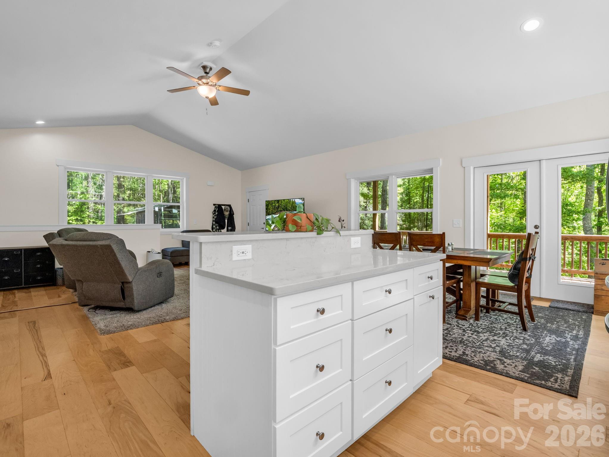 565 Pinewood Knoll Drive Hendersonville NC 28739