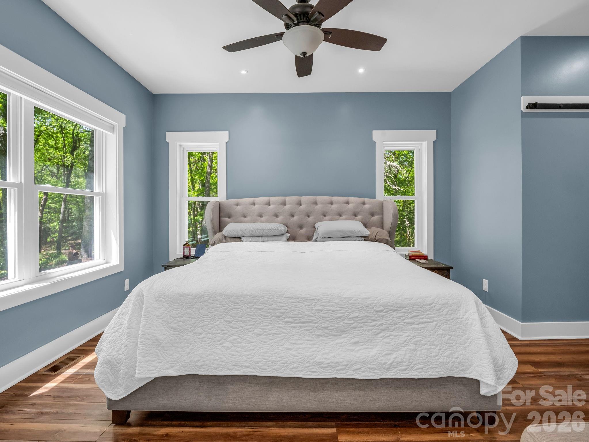 565 Pinewood Knoll Drive Hendersonville NC 28739