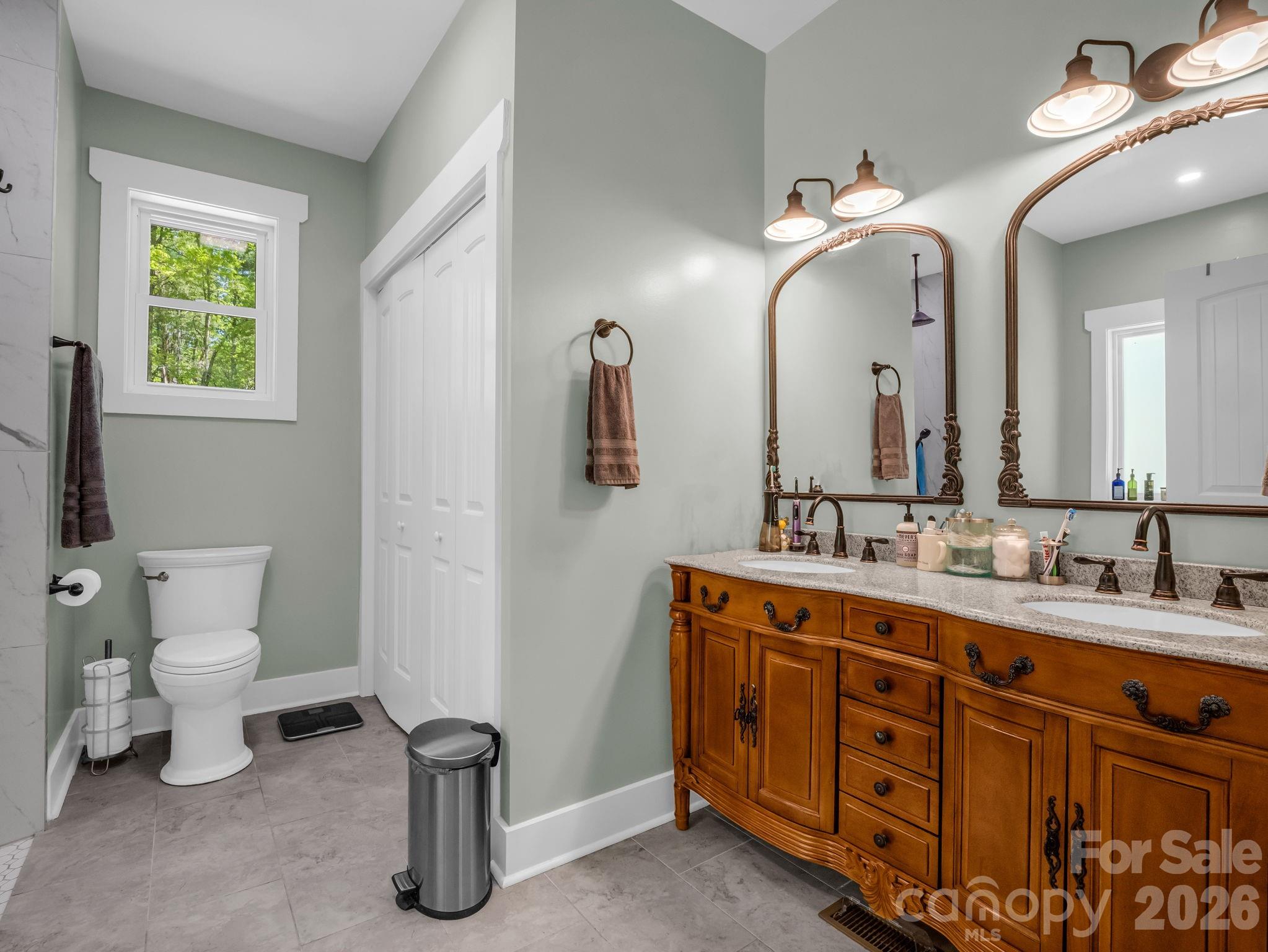 565 Pinewood Knoll Drive Hendersonville NC 28739