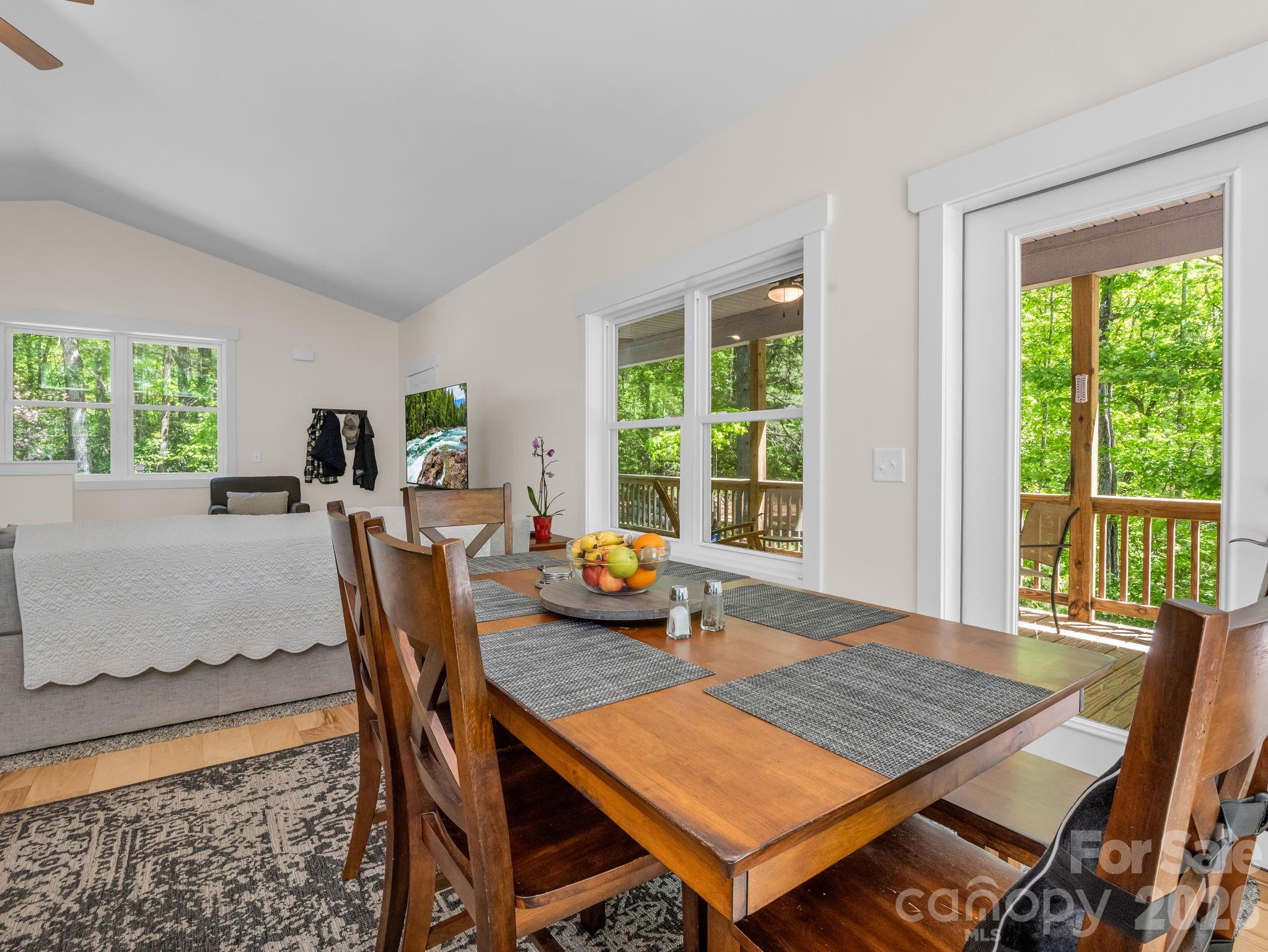 565 Pinewood Knoll Drive Hendersonville NC 28739