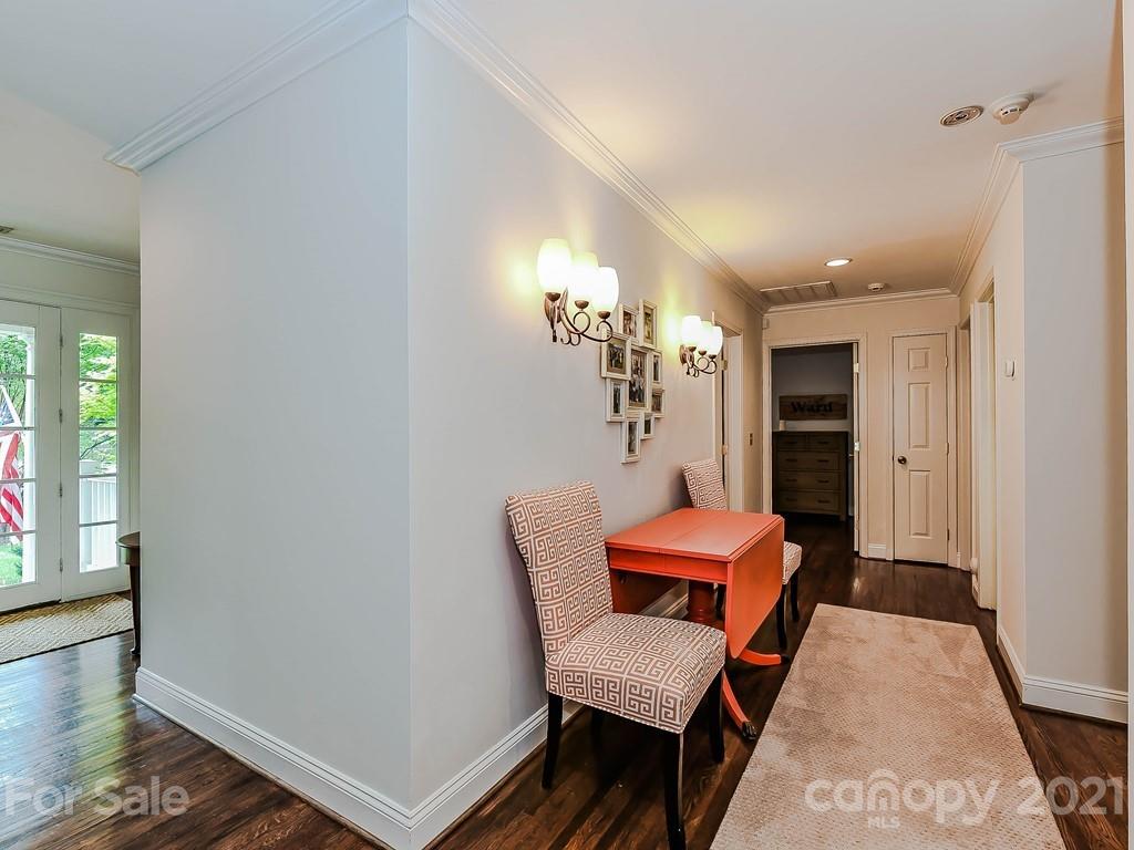5001 Montclair Avenue Charlotte NC 28211