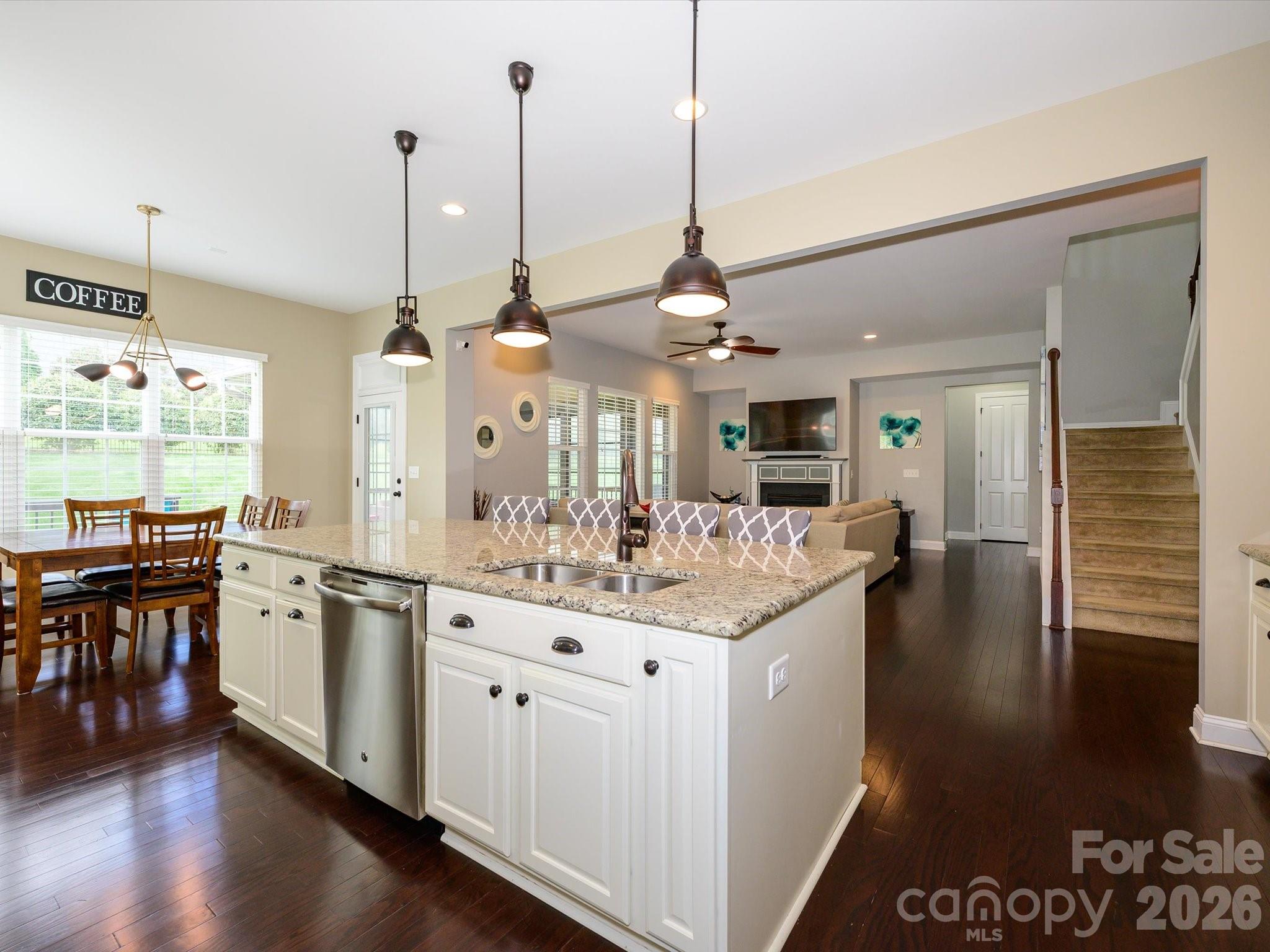 8460 Penton Place Harrisburg NC 28075