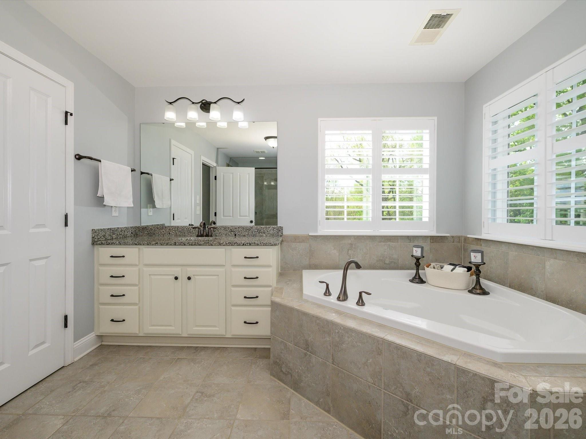 8460 Penton Place Harrisburg NC 28075