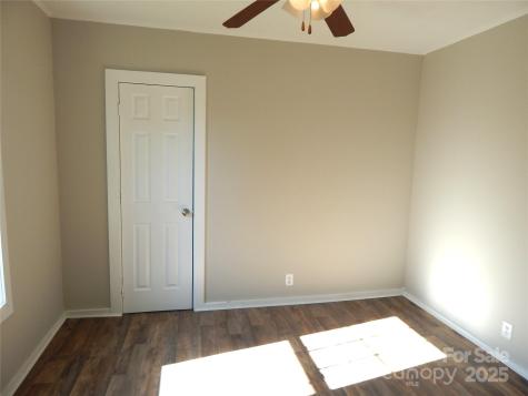 1033 4th Street Statesville NC 28677