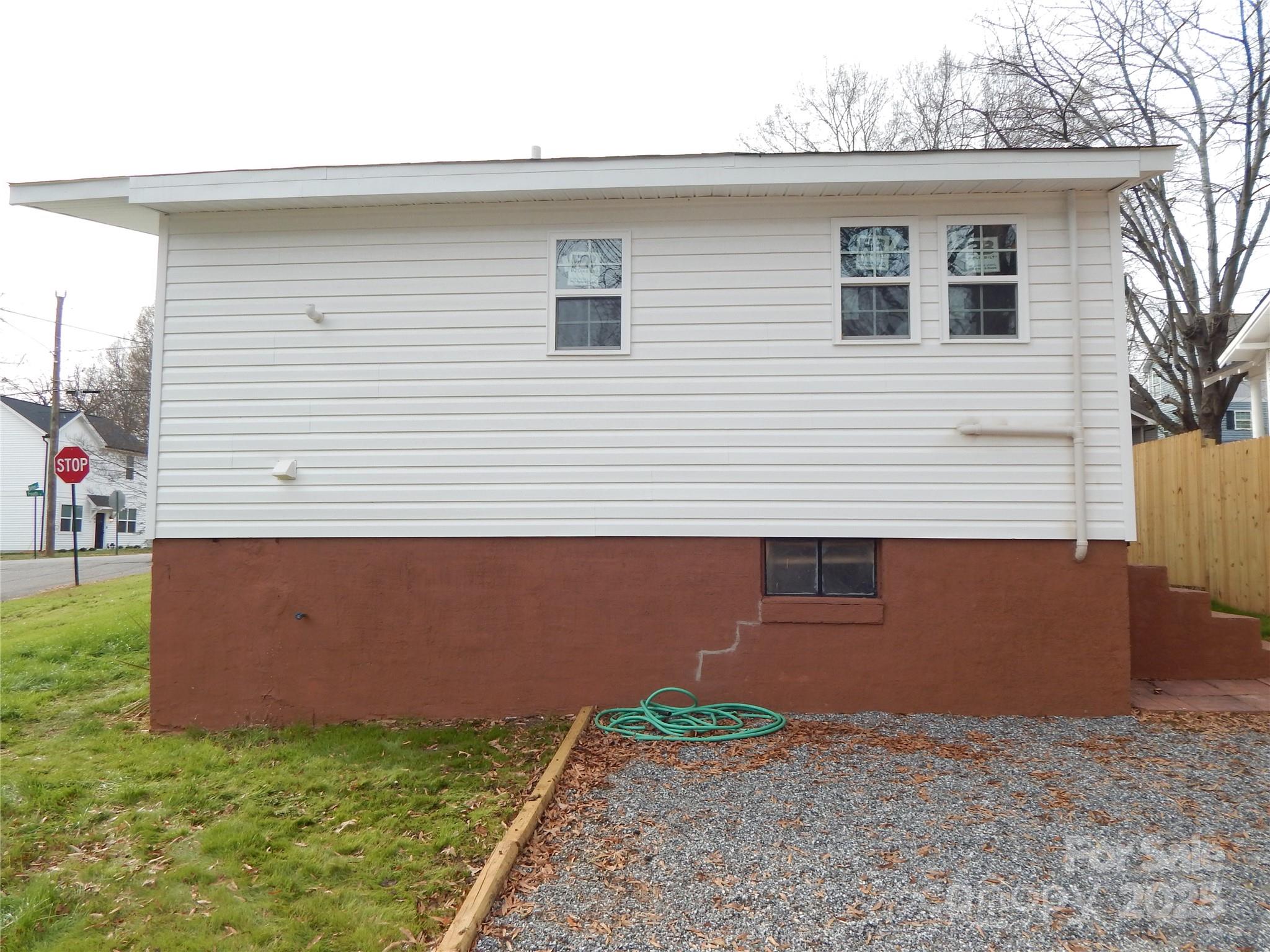 1033 4th Street Statesville NC 28677