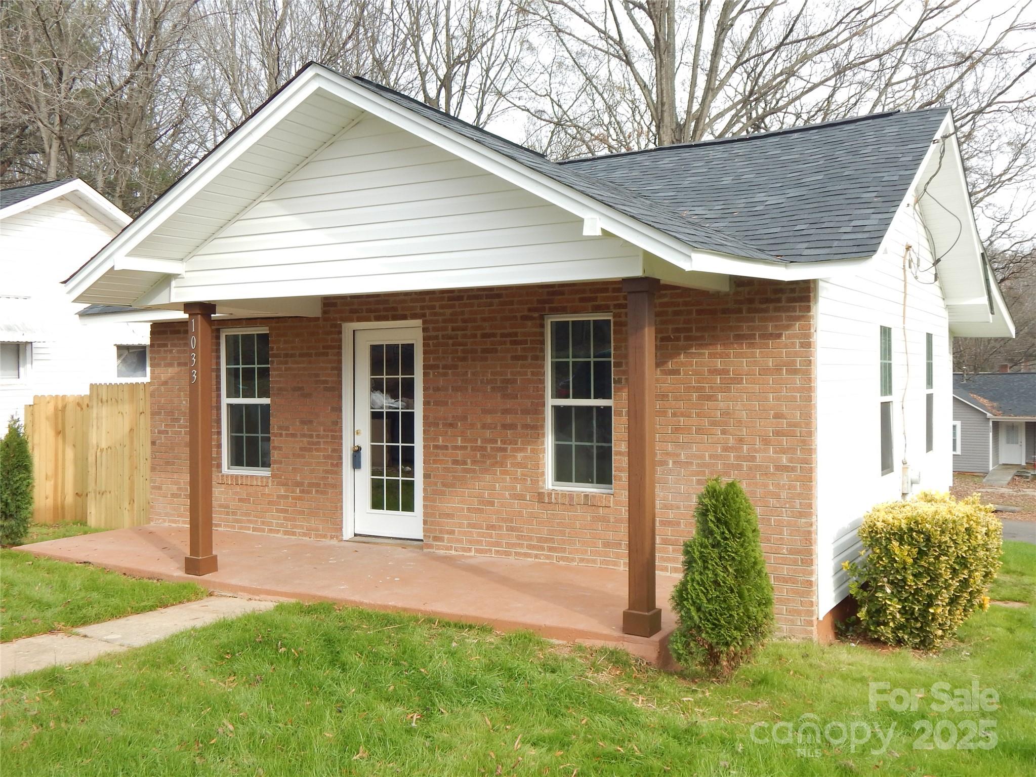 1033 4th Street Statesville NC 28677