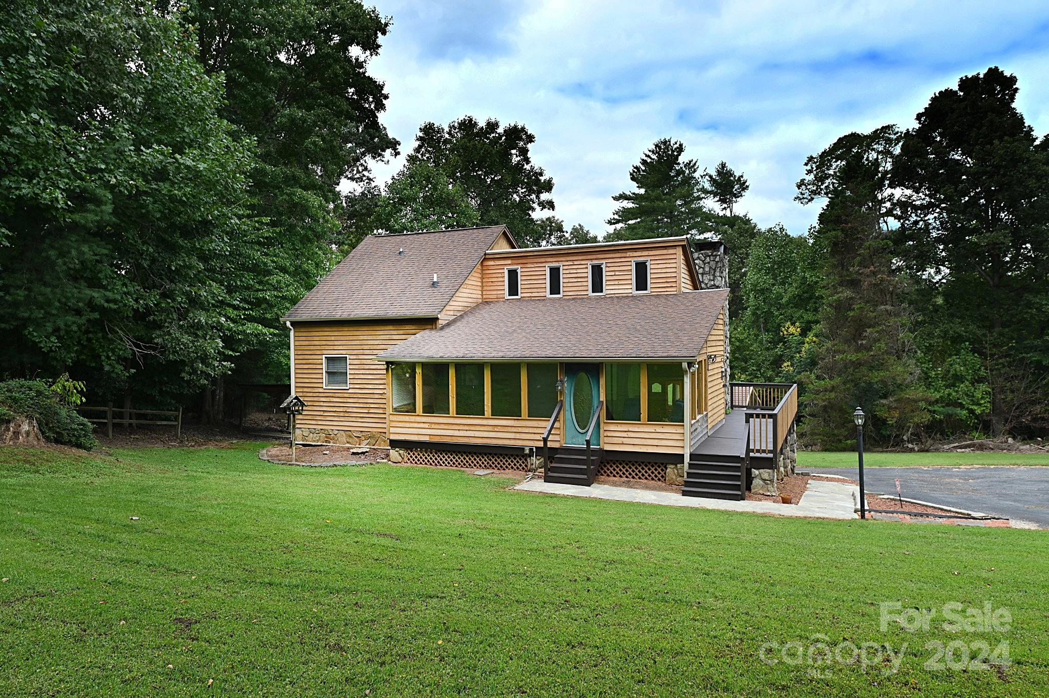 7750 Woodland Hills Road Hickory NC 28602
