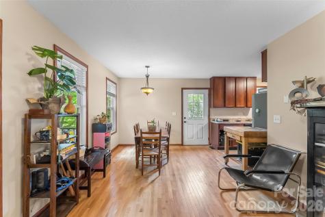 5 Springmill Drive Asheville NC 28806