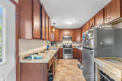 5 Springmill Drive Asheville NC 28806