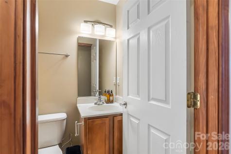 5 Springmill Drive Asheville NC 28806