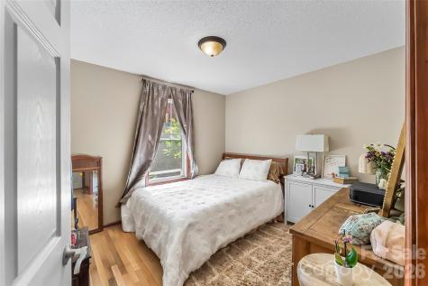 5 Springmill Drive Asheville NC 28806