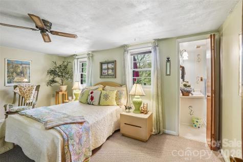 66 Pinto Trail Sylva NC 28779