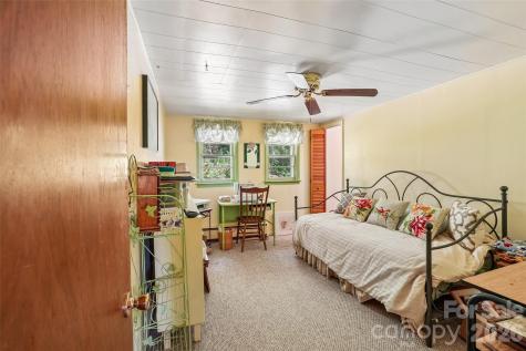 66 Pinto Trail Sylva NC 28779