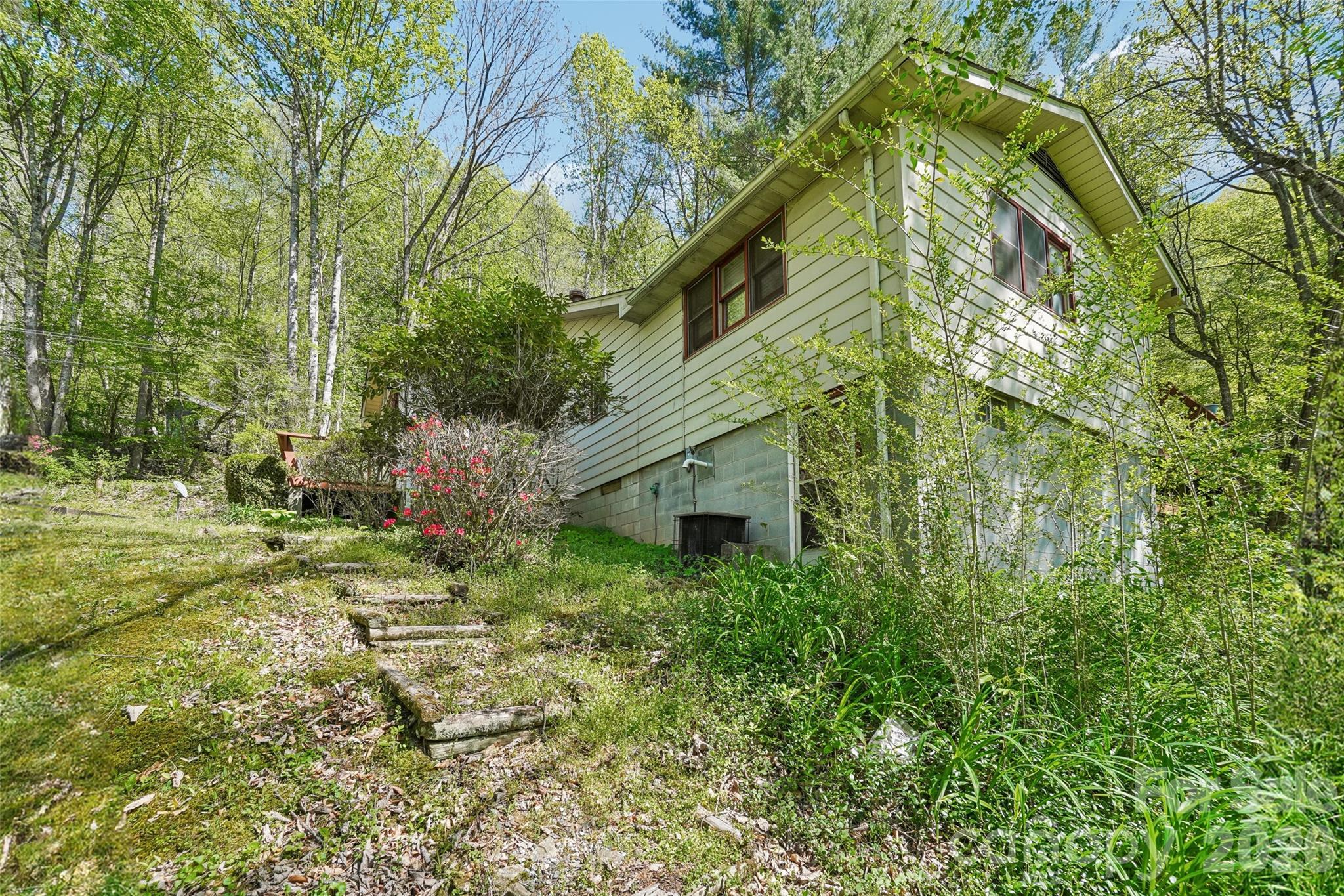 66 Pinto Trail Sylva NC 28779