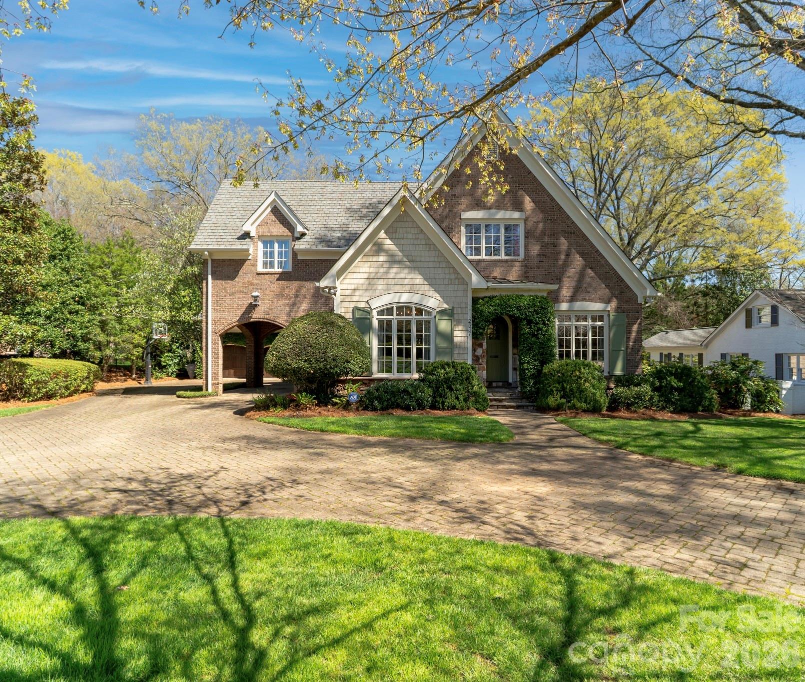 2837 Forest Drive Charlotte NC 28211