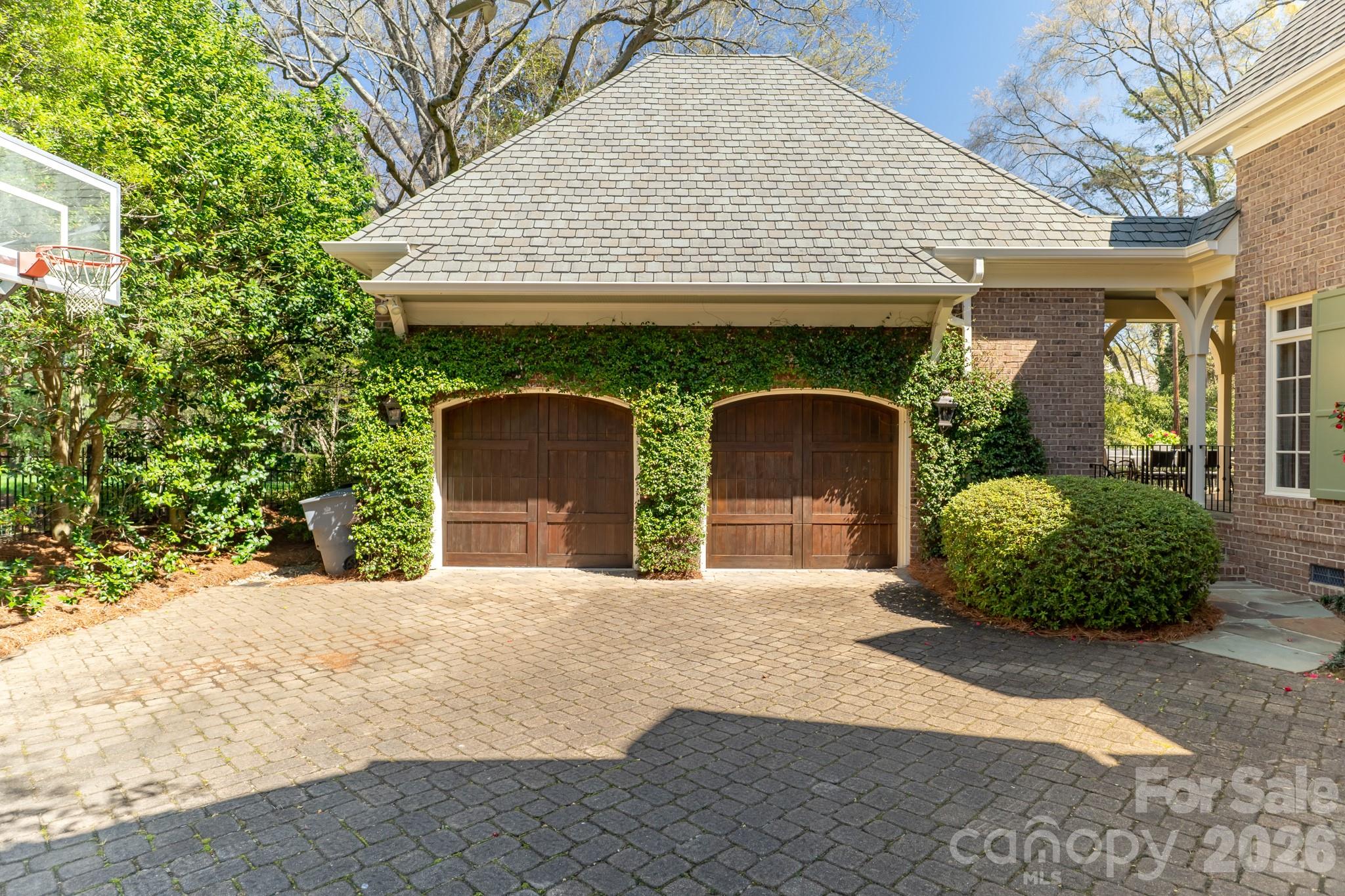 2837 Forest Drive Charlotte NC 28211