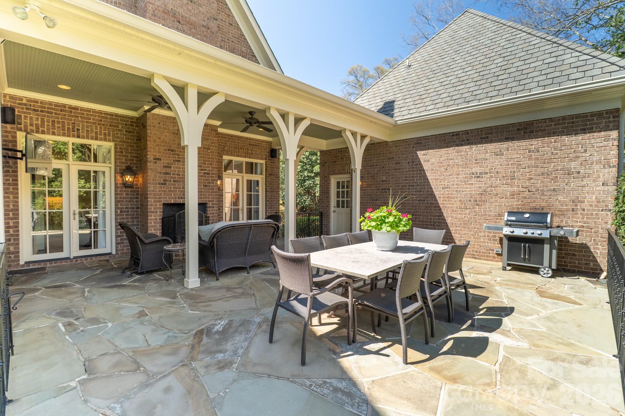 2837 Forest Drive Charlotte NC 28211