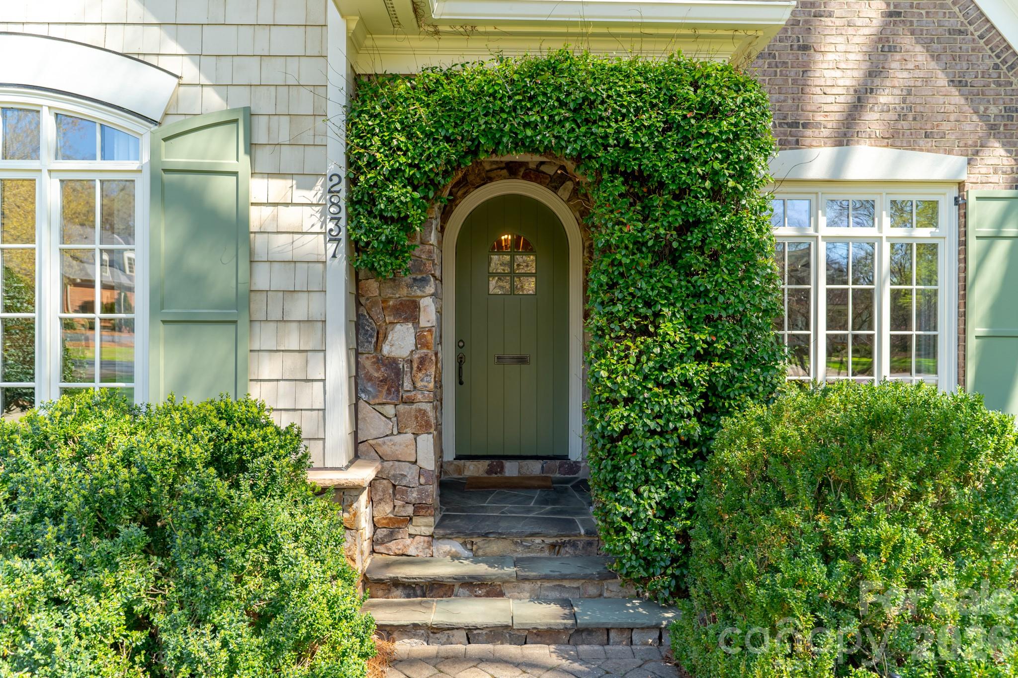 2837 Forest Drive Charlotte NC 28211