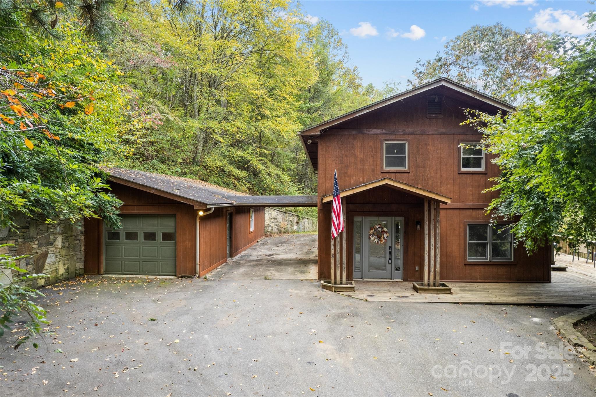 940 Haynes Cove Clyde NC 28721