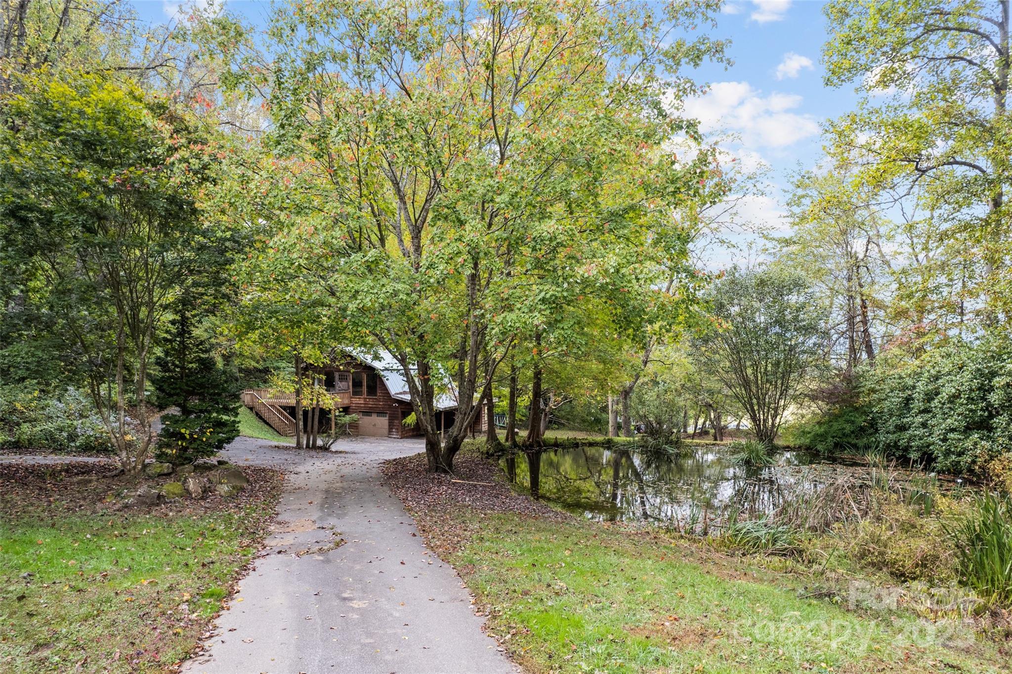 940 Haynes Cove Clyde NC 28721