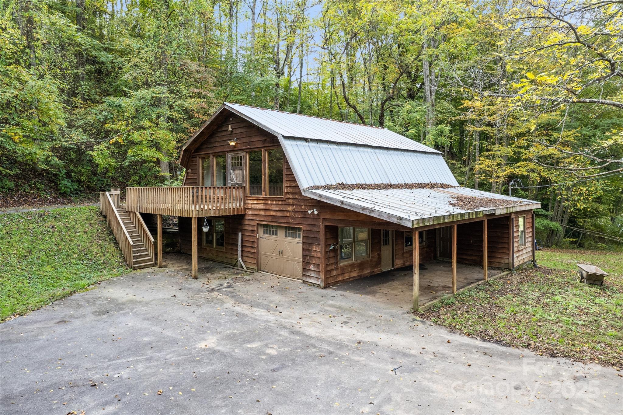 940 Haynes Cove Clyde NC 28721