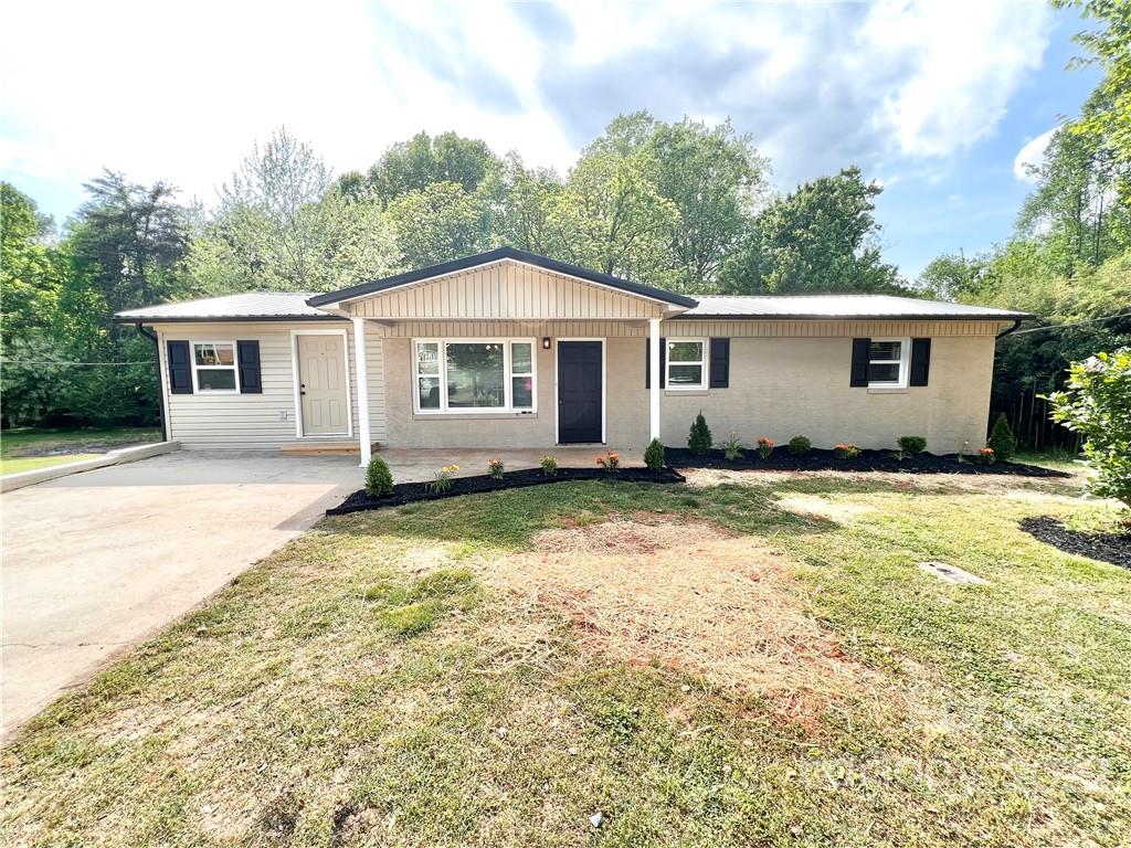 2400 Allendale Circle Lenoir NC 28645