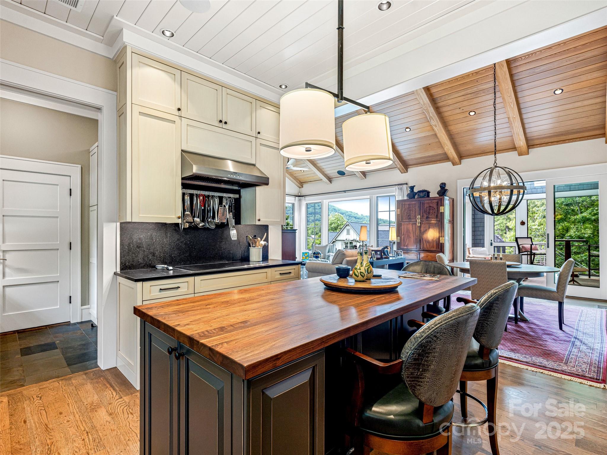 3 Bayonne Trail Asheville NC 28804