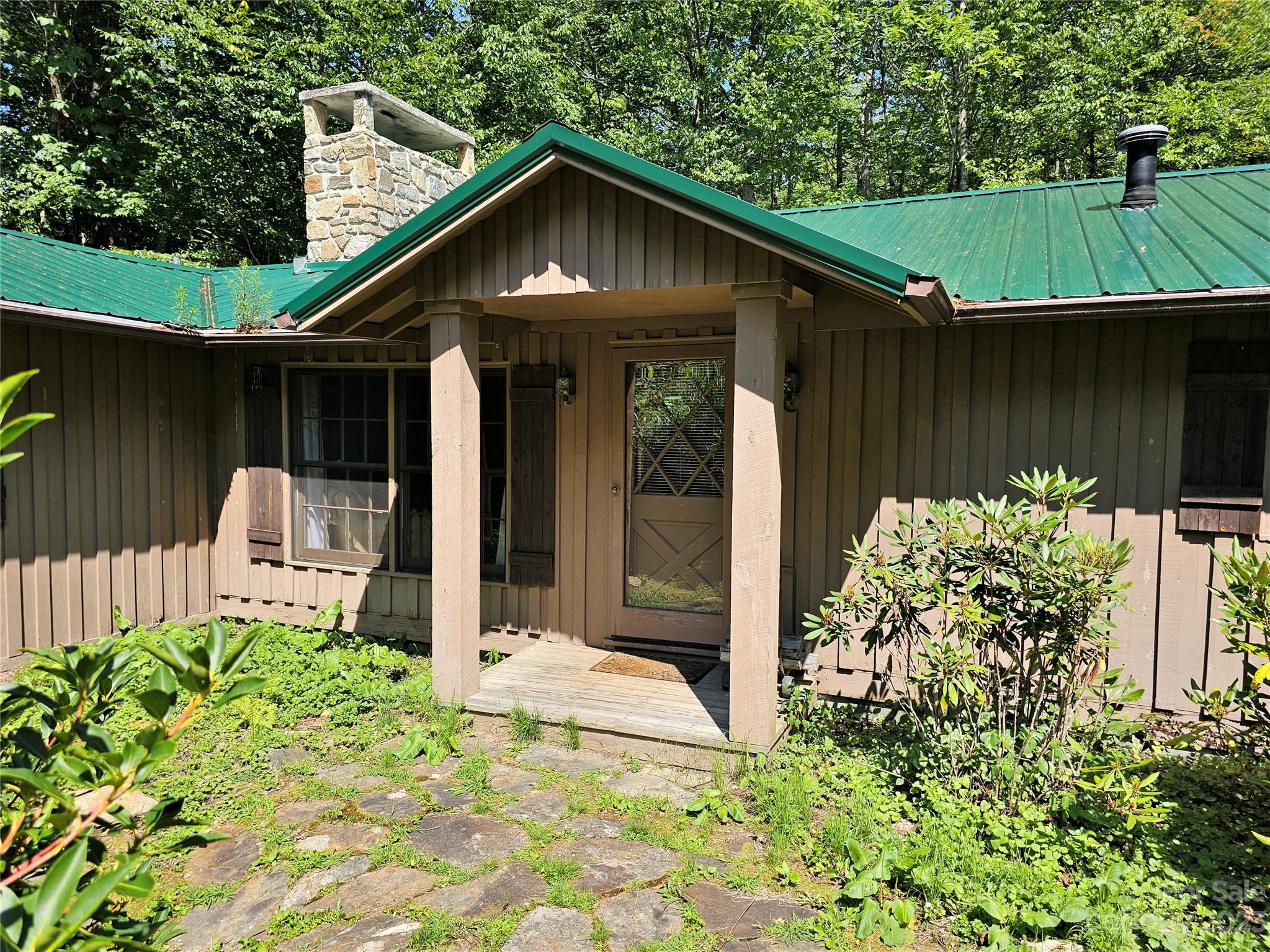 6386 Hemlock Road Newland NC 28657