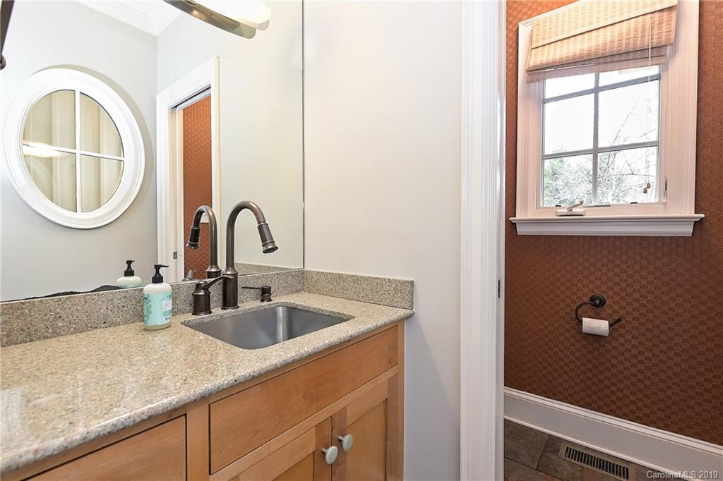 2420 Danbury Street Charlotte NC 28211