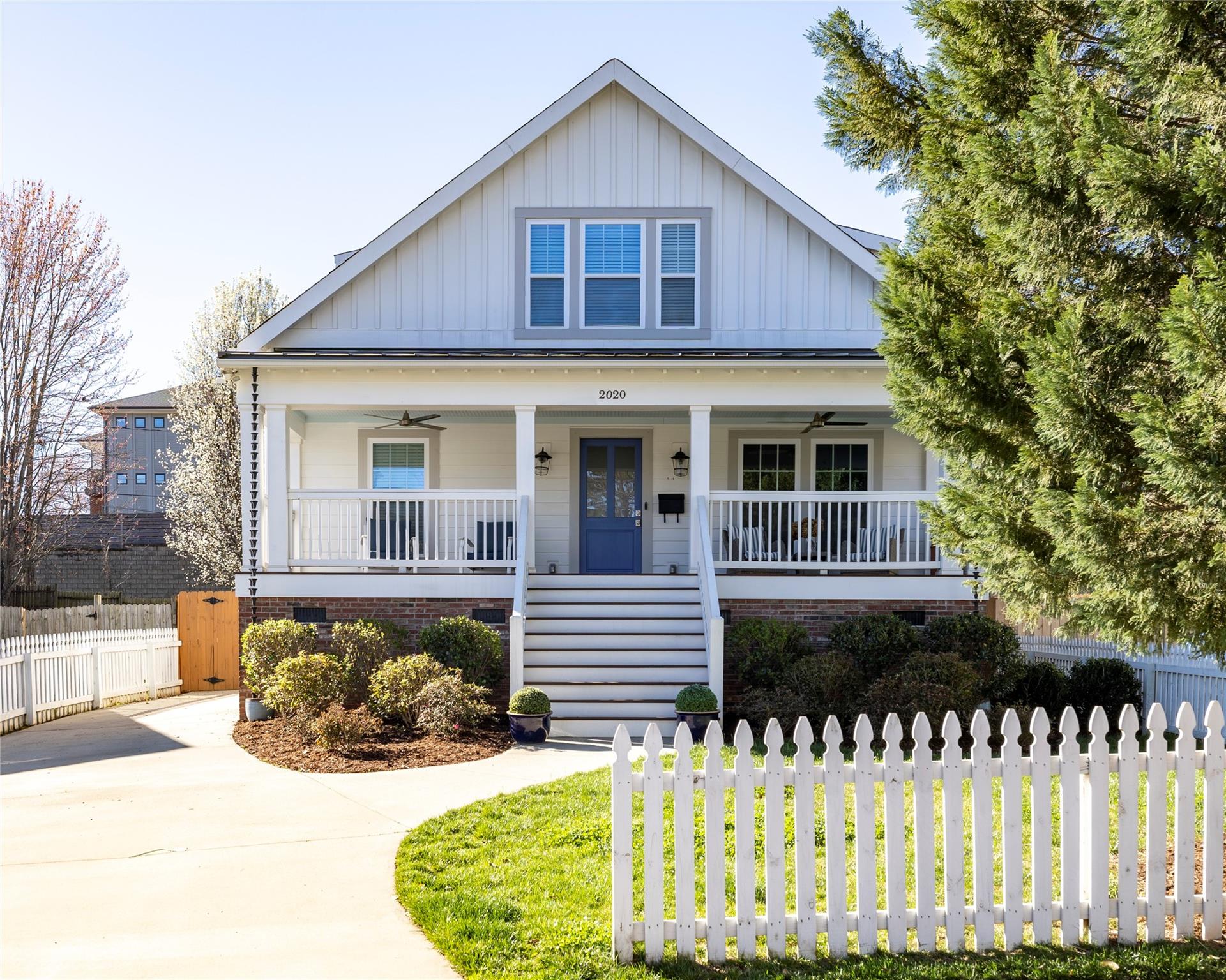 2020 Hamorton Place Charlotte NC 28205