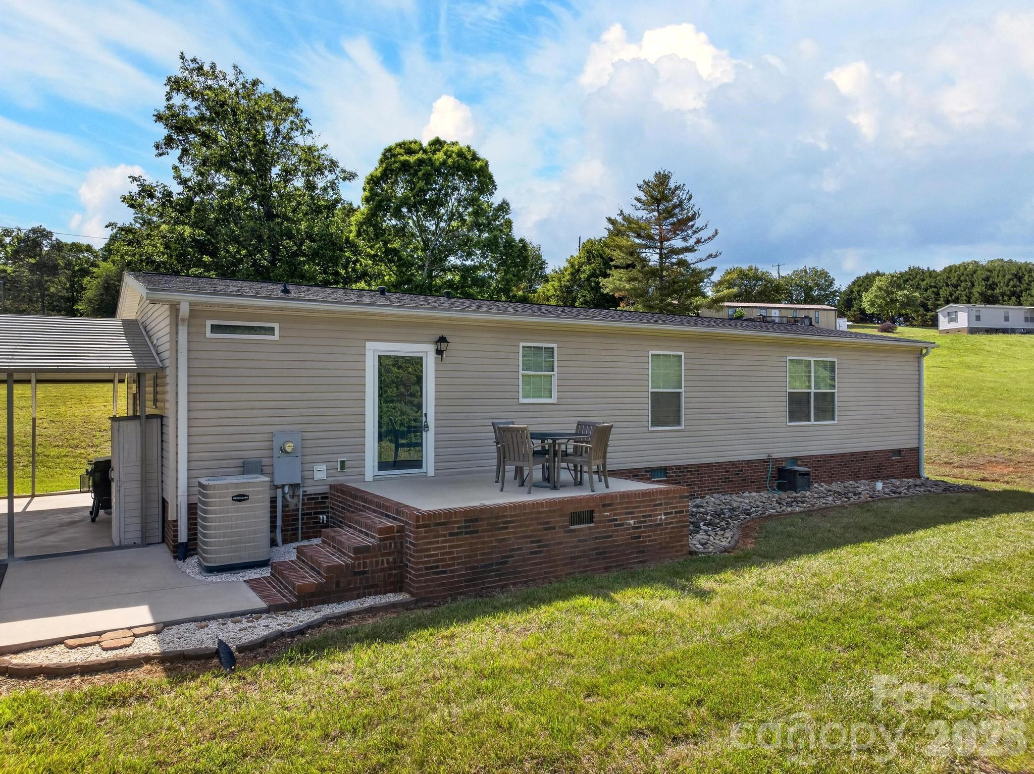 207 Mount Wesley Church Road Hiddenite NC 28636