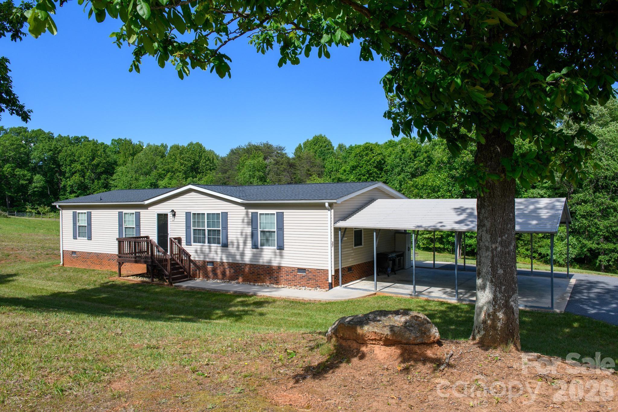 207 Mount Wesley Church Road Hiddenite NC 28636