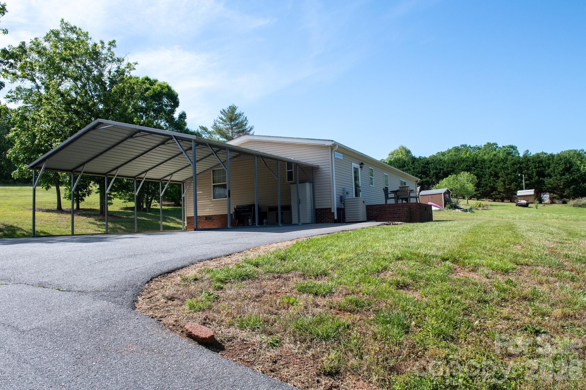 207 Mount Wesley Church Road Hiddenite NC 28636