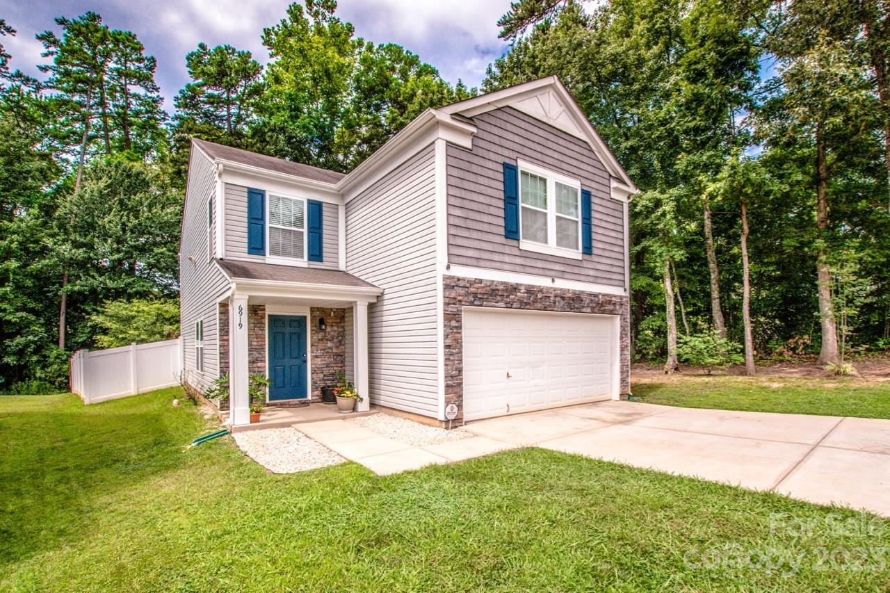 6919 Hopkins Street Charlotte NC 28269