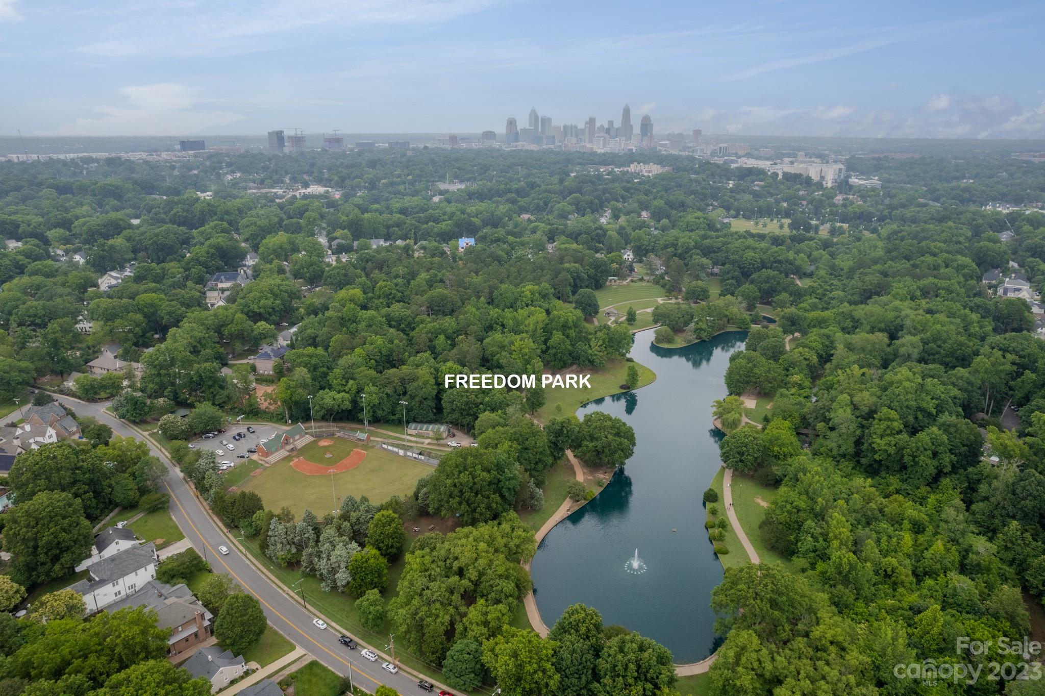 1220 Yale Place Charlotte NC 28209