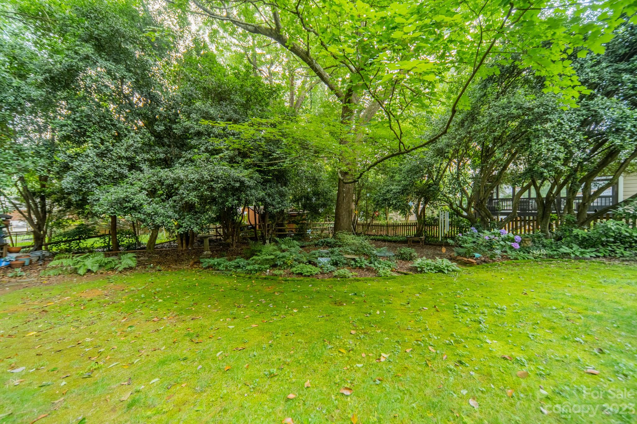 1220 Yale Place Charlotte NC 28209