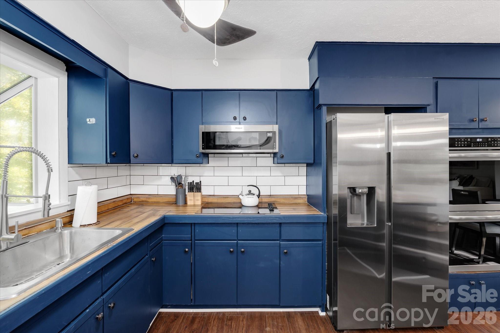 23 Springwood Drive Asheville NC 28805