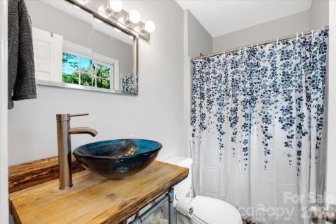 23 Springwood Drive Asheville NC 28805