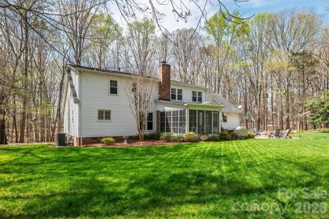 801 Reverdy Lane Matthews NC 28105